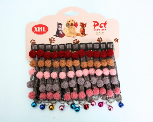 Collar con Pompones